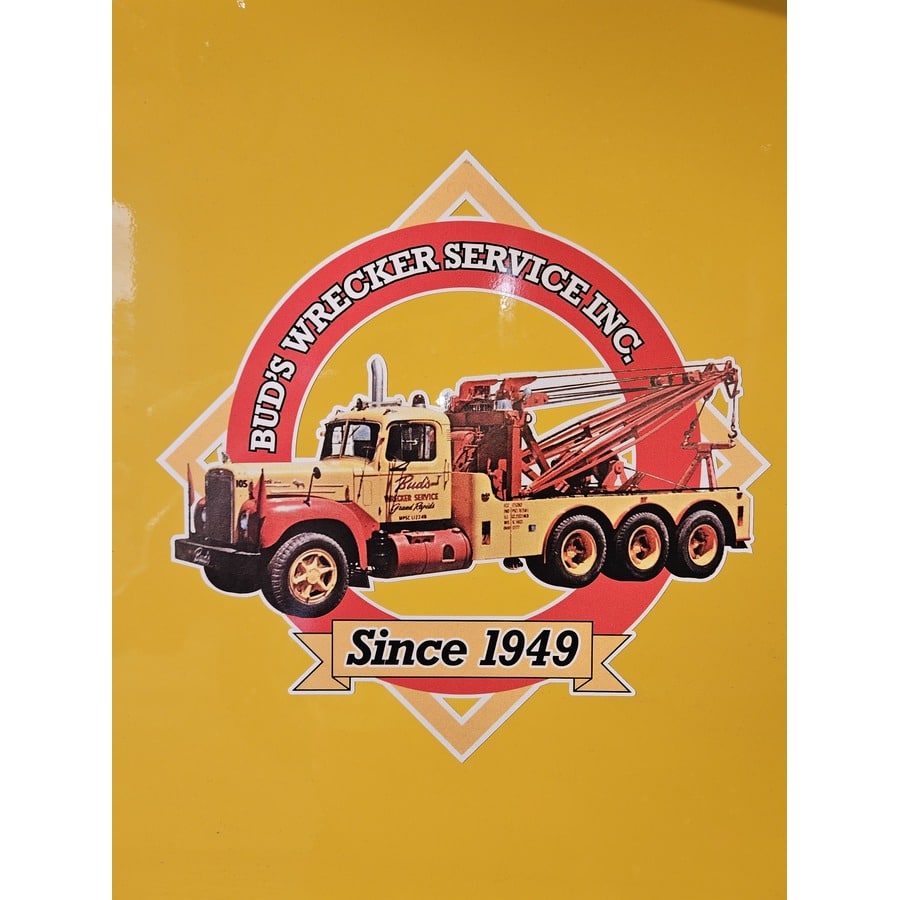 Bud's Wrecker - Resize